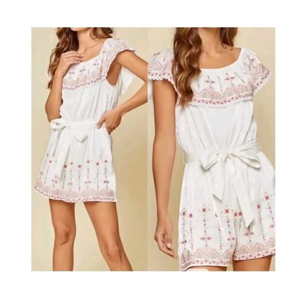 Savanna Jane White Embroidered Off The Shoulder Boho Romper Size Medium Nwt